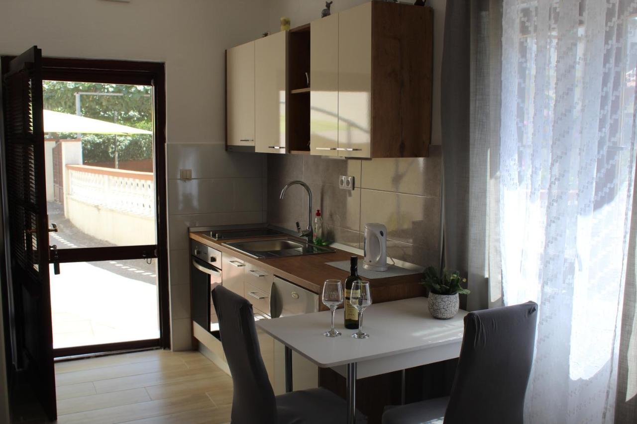 Apartments Kekel Biograd Na Moru Exterior photo