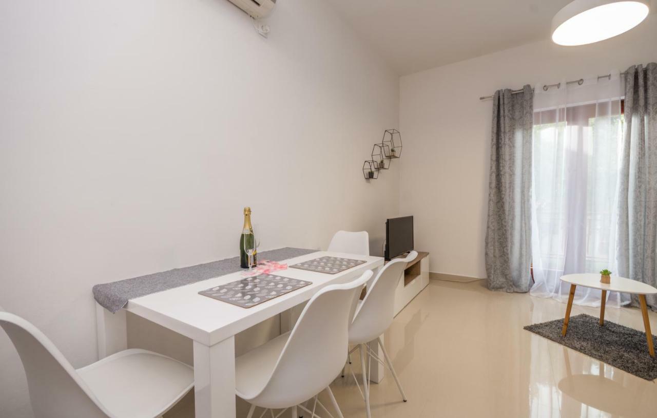 Apartments Kekel Biograd Na Moru Exterior photo